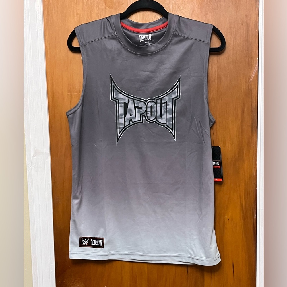 🆕Tap Out WWE. Mens muscle shirt